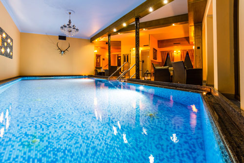 Indoor panoramic pool