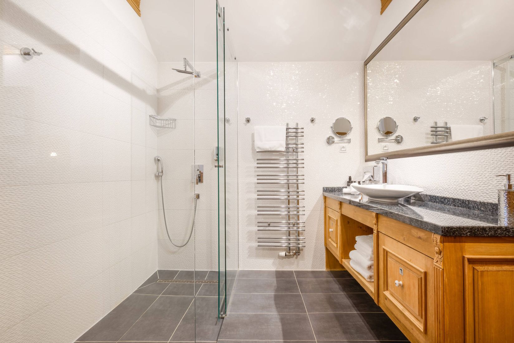 Pokoj Rustikal Suite 04